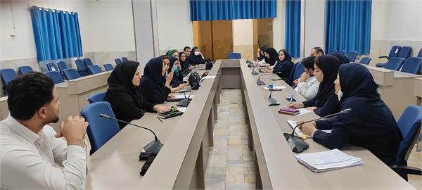 جلسه درون بخشی با سوپروایزرها و  سرپرستاران در سالن جلسات بیمارستان